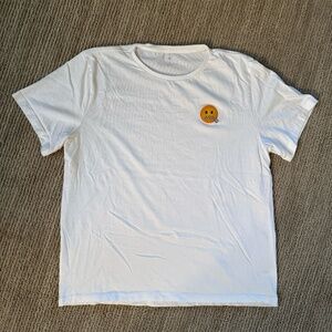 NEW-Apple Campus Zippered Mouth Emoji White TShirt Employees Only RARE - Sz XL